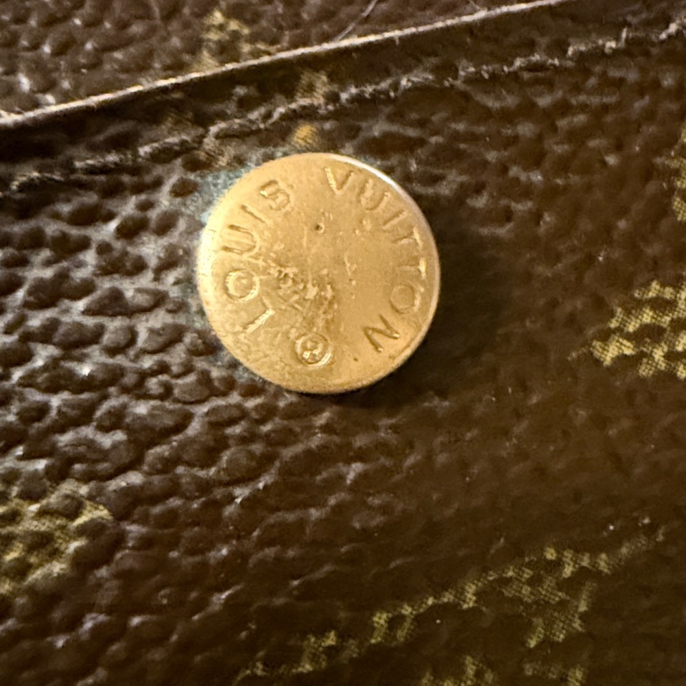 Louis Vuitton Brown Monogram Key Wallet - Picture 3 of 11